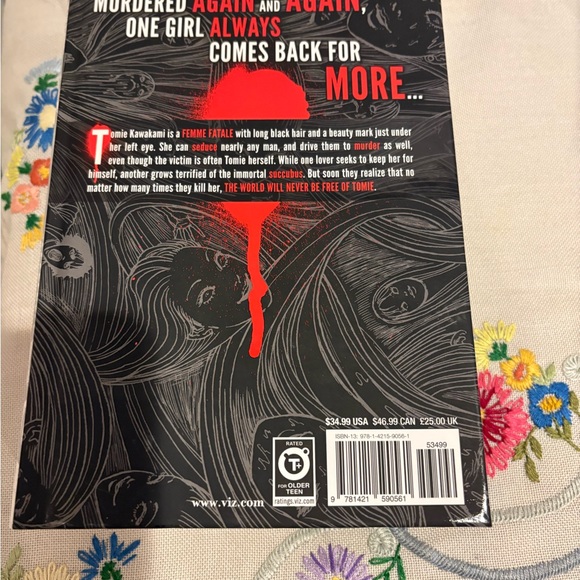 Tomie Graphic Novel by Junji Ito - Picture 3 of 4